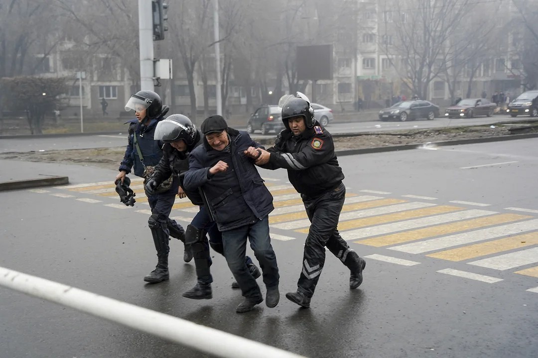 Kazakh revolt. Photographic footage of the pogroms and riots that swept the country - Kazakhstan, Protests in Kazakhstan, Chaos, Longpost