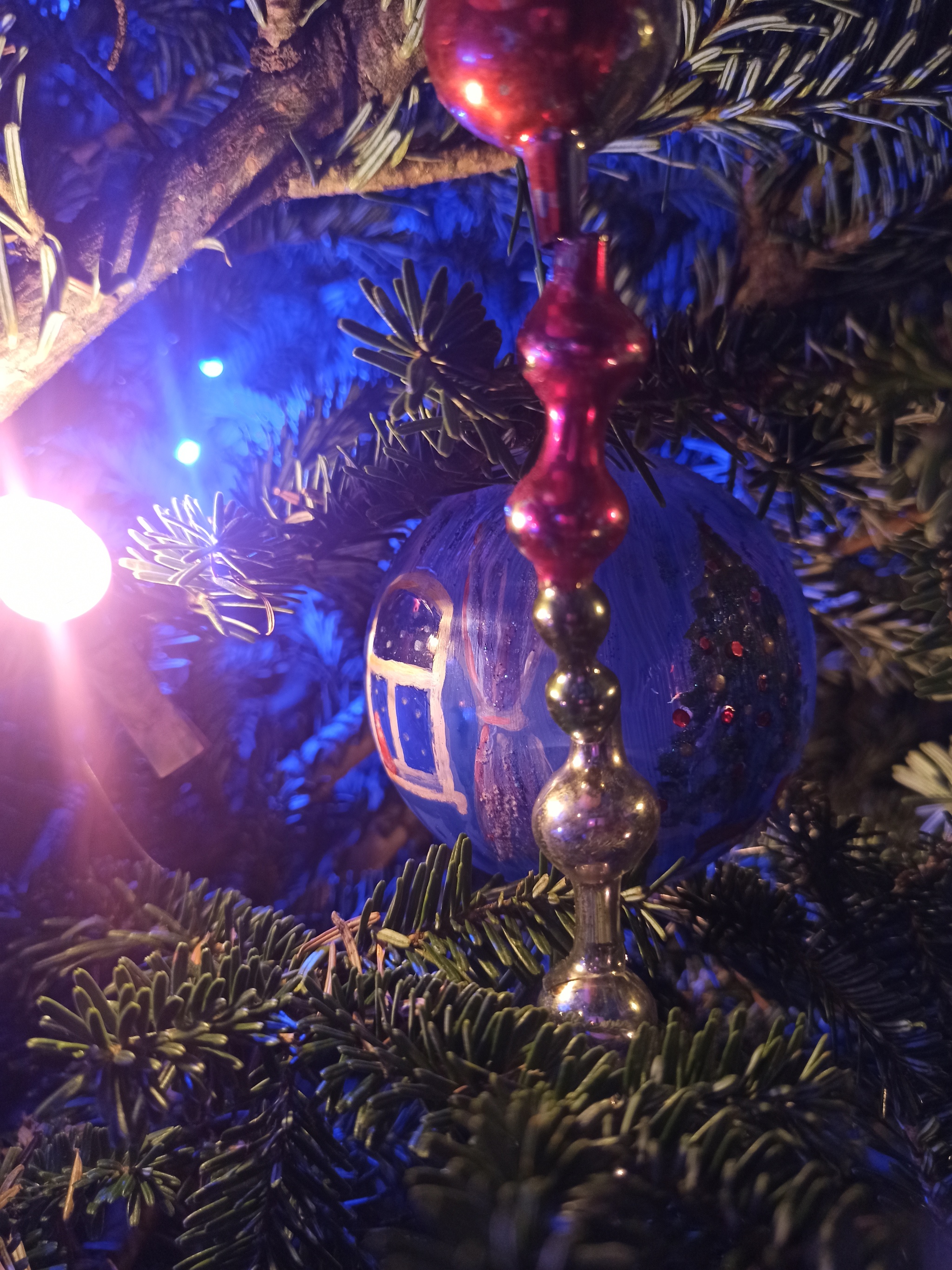 A journey along the Christmas tree - My, Life stories, A life, New Year, Childhood, Christmas, Christmas tree, Ball, Christmas decorations, The Forest Raised a Christmas Tree, Family, Creation, Village, House in the village, Painting, My defense, Longpost