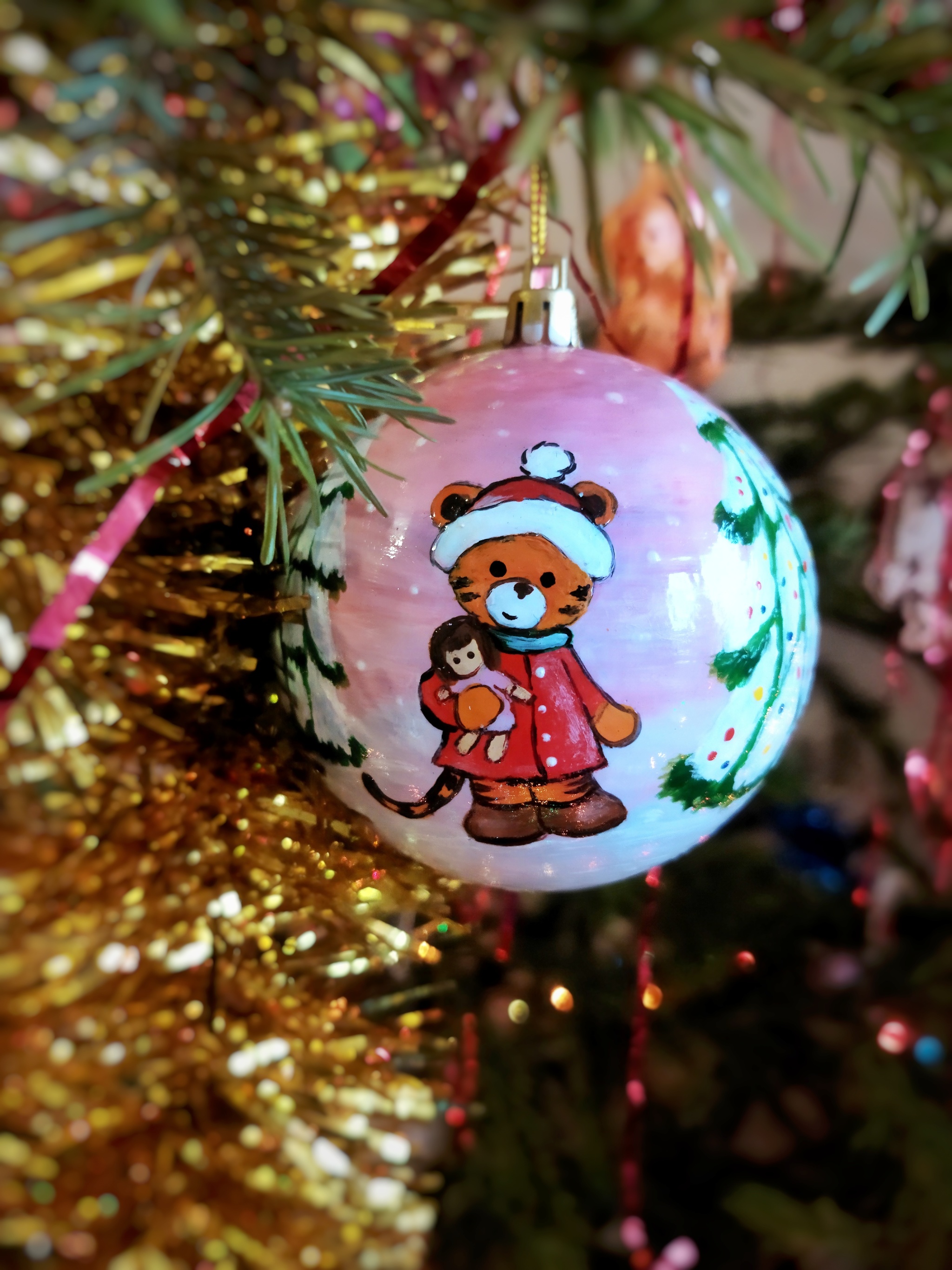 Tiger Christmas Ball - My, Needlework without process, Tiger cubs, New Year, Christmas decorations, Tiger, Painting, Video, Longpost