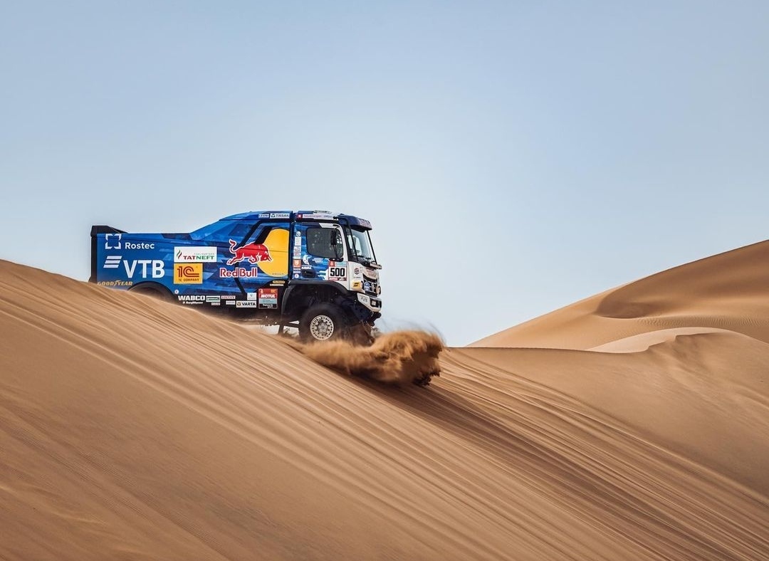 The team KAMAZ-master became the winner of the race Dakar-2022 - The photo, Auto, Kamaz, Kamaz-Master, Truck, Sport, Автоспорт, Dakar, Saudi Arabia, Russia, Longpost