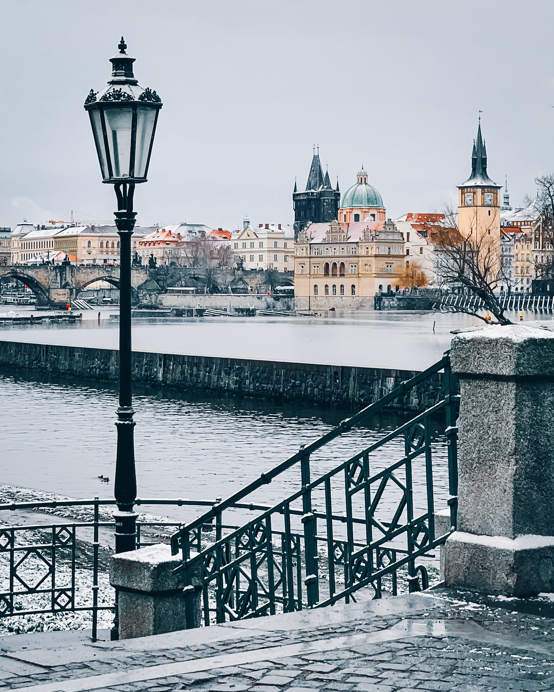 Romance of the old town - My, Czech, Prague, The photo, Winter, The Charles Bridge, Vltava