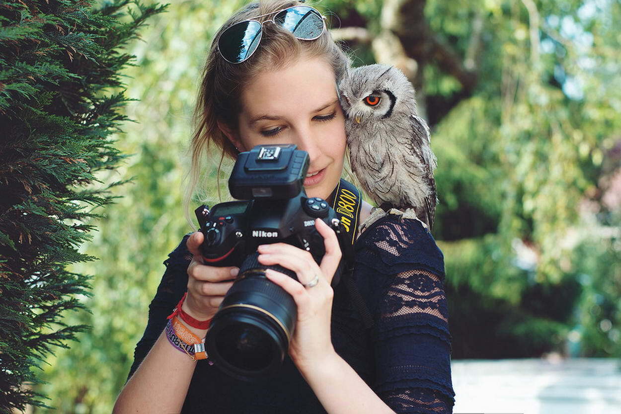 - Can I take a photo... gratis? - Girls, Photographer, Owl, Milota, Camera