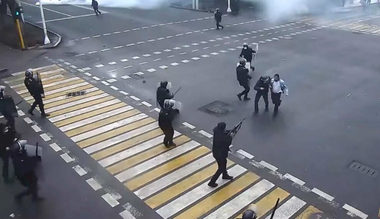 Terrible footage of beatings of policemen during mass riots was shown in the DP of Almaty - Kazakhstan, Protests in Kazakhstan, Video