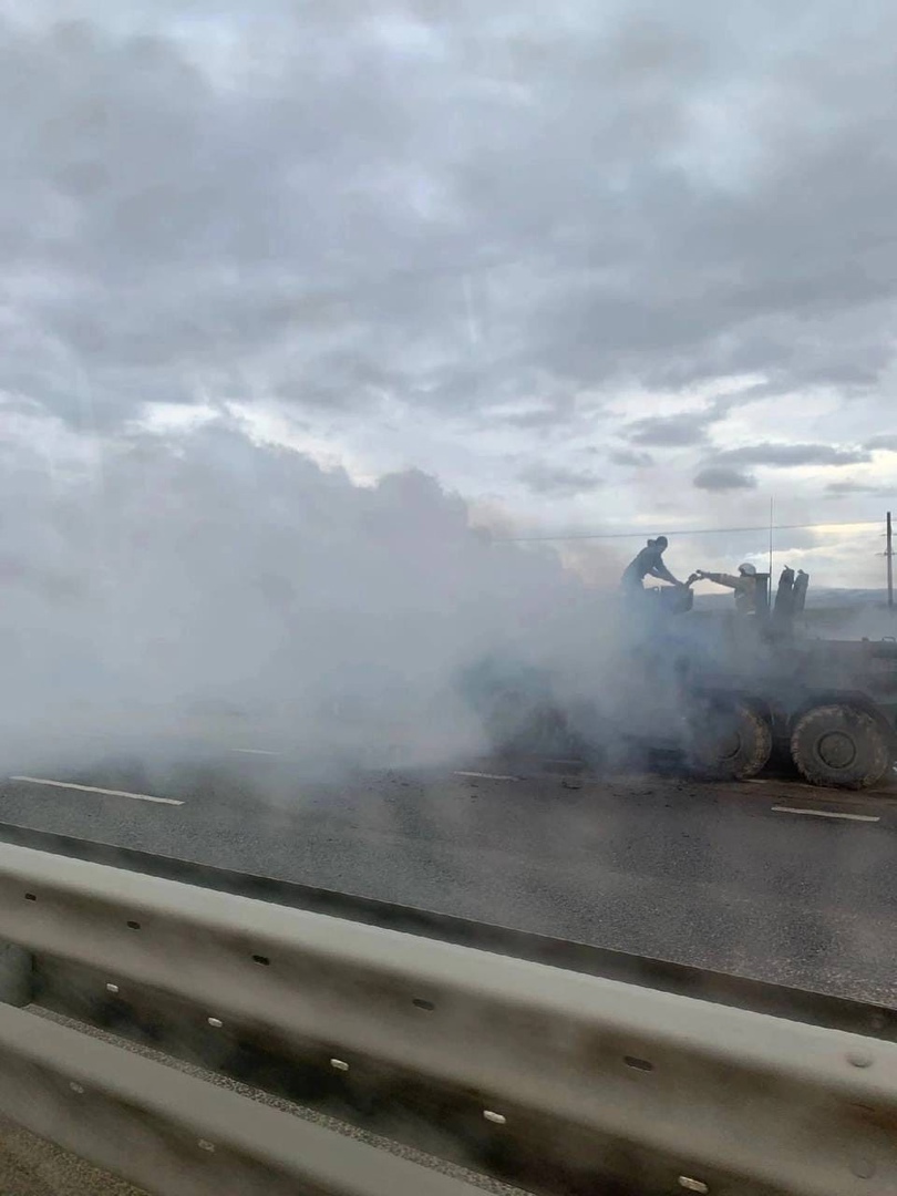 In the Crimea, on the Tavrida highway near Belogorsk, an armored personnel carrier caught fire - The photo, Crimea, Armored personnel carrier, Military, Fire, Military equipment, Track, Longpost