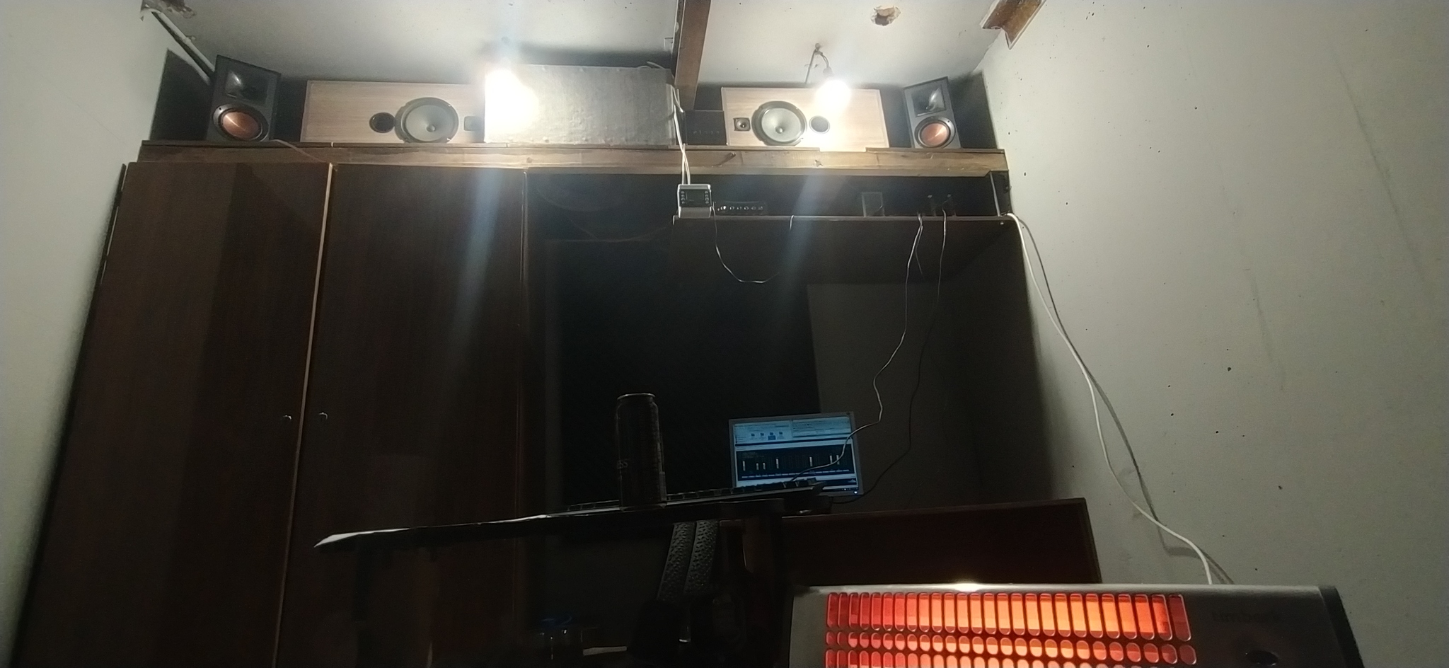 I equip a corner for high - My, Garage, Corner, Acoustics