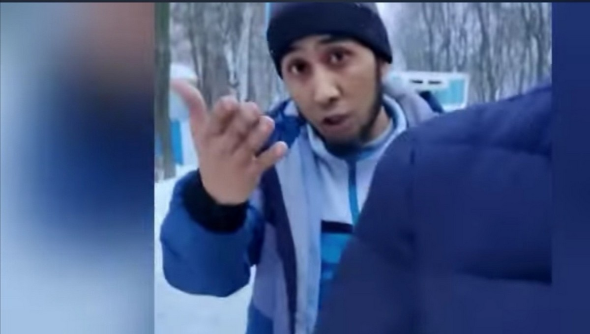 In Lyubertsy, the minibus driver almost attacked a schoolboy, whom he himself threw out of the cabin - Negative, Driver, Conflict, Teenagers, Lyubertsy, Video, Caucasians, Newcomers