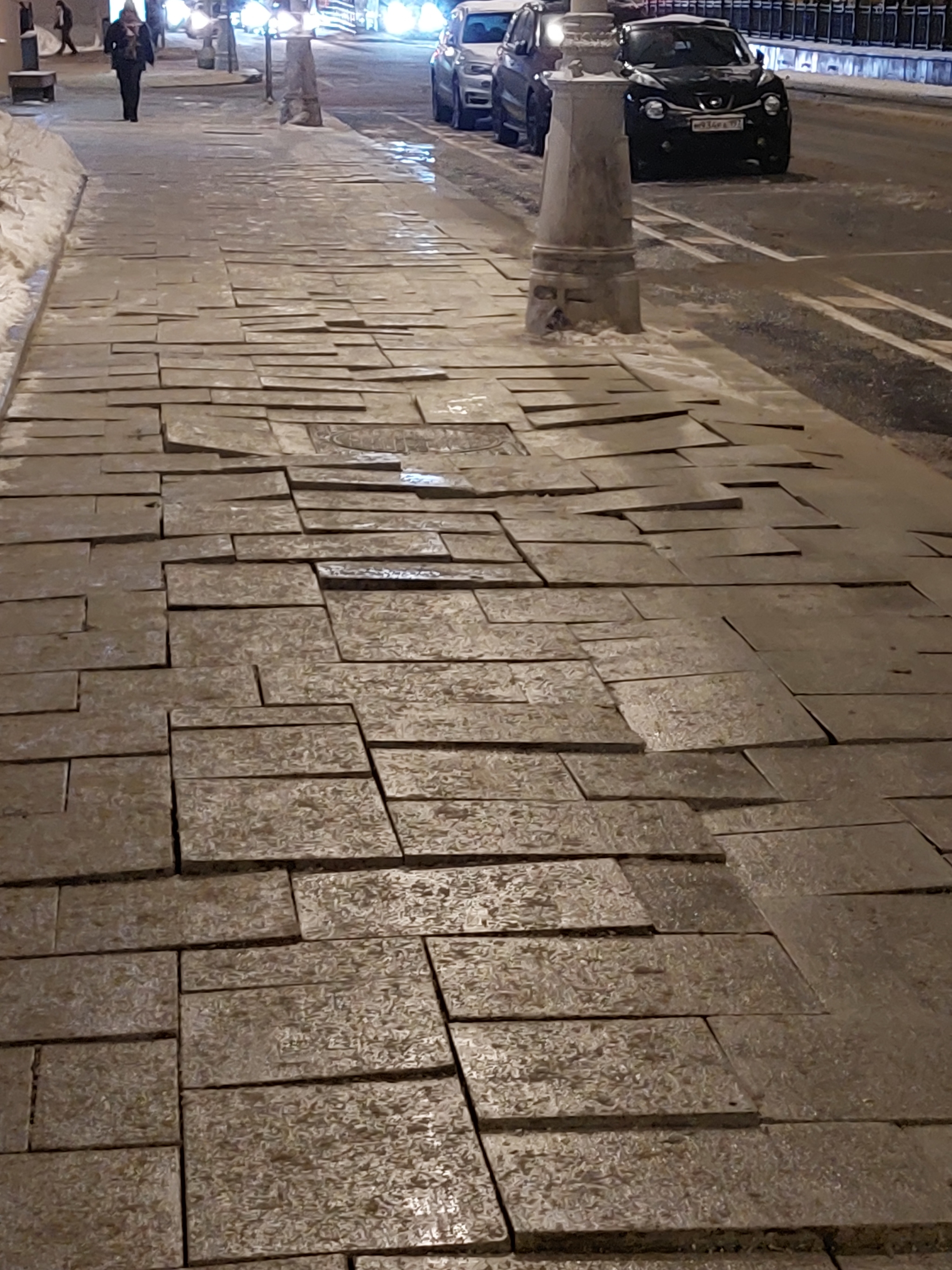 Response to the post Death Road - My, Screenshot, Road, Ice, Tile, Paving slabs, Sergei Sobyanin, Moscow, Reply to post, Negative