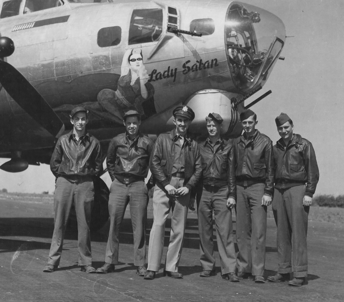 Nose Art – World War II painting #6 - NSFW, My, Pin up, Airplane, Historical photo, Aviation, Military history, The Second World War, Bomber, Boeing B-17, Longpost, Nose Art