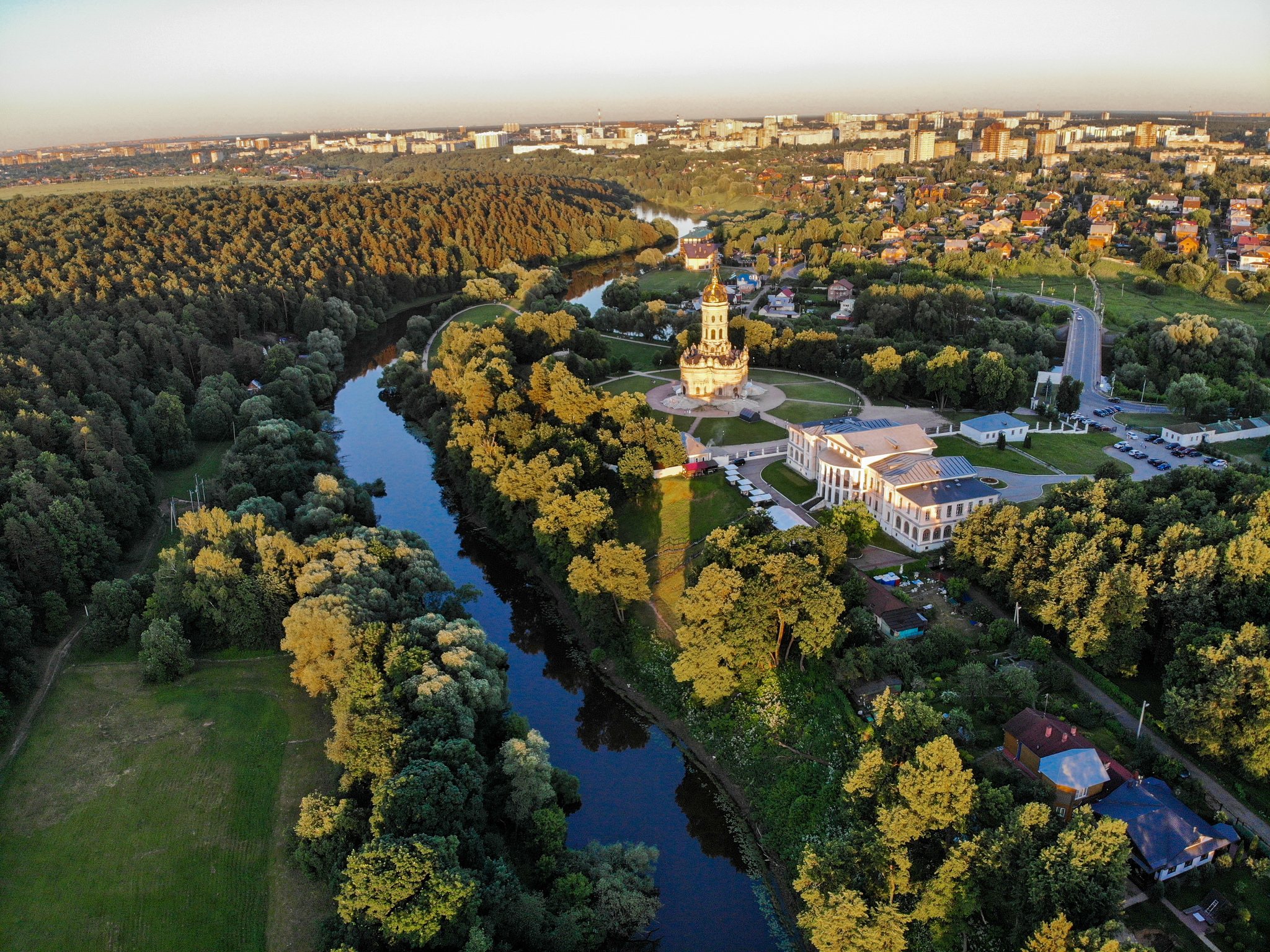 Dubrovitsa Manor. Suburbs - My, Temple, Church, Monument, История России, Architecture, Quadcopter, sights, Dji, Aerial photography, Drone, Dubrovitsy, Подмосковье, Travel across Russia, Sunset, Podolsk, Video, Longpost