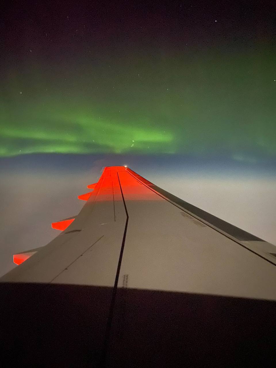 The beauty of the northern lights above the wing of the MS-21 - MS-21, Polar Lights, Longpost