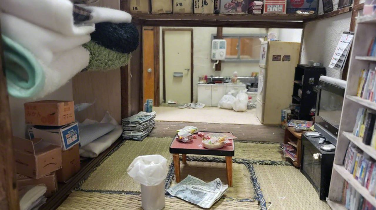 People die alone, and the cleaner makes copies of their apartments. - My, Japan, Oddities, Longpost