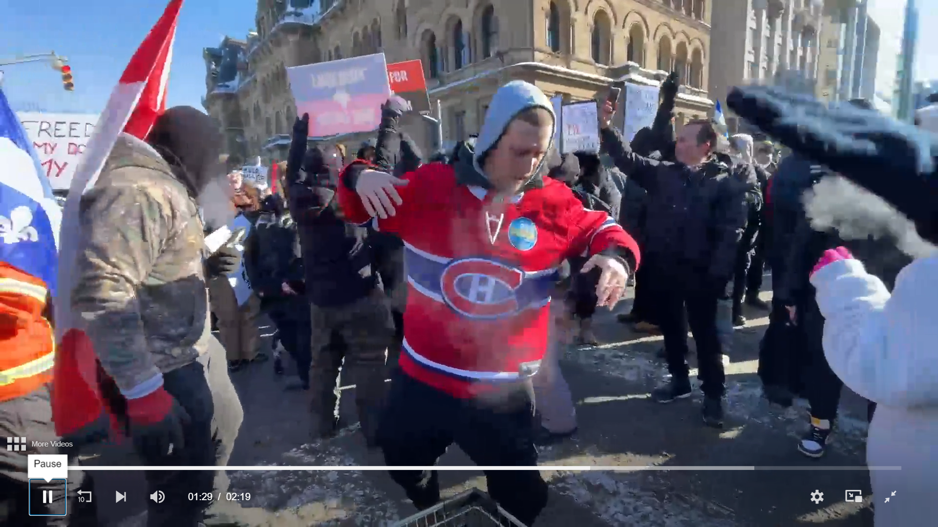 Police expected mass riots, but the protesting Canadians just sang, danced, looked for food and to the toilet - Canada, Protest, Politics, Longpost