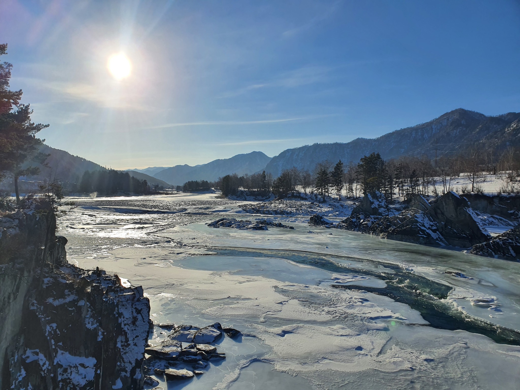 Амур республика алтай. Село Элекмонар Республика Алтай. Алтай Виладж Катунь. Зубы дракона горный Алтай. Зубы дракона Катунь фото.