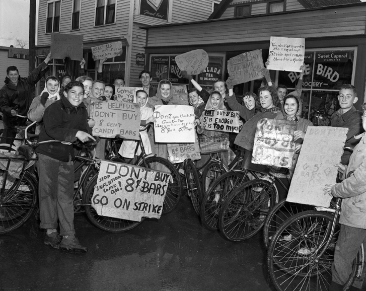 Children's shoco-Maidan in Canada in 1947 - Canada, Protest, Children, Story, Rally, Longpost, Politics