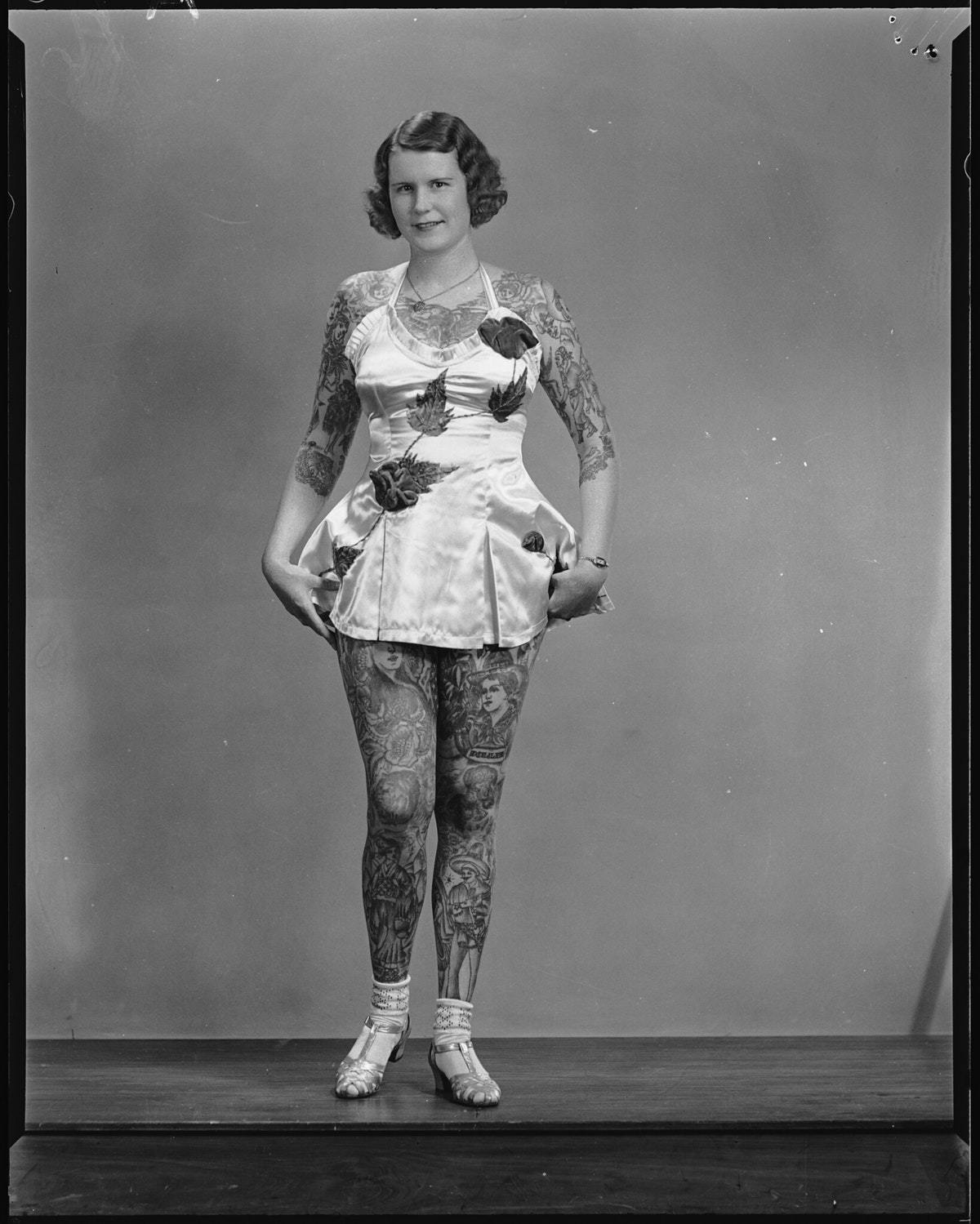 Partaks under stockings: shocking exoticism of the 20th century - Black and white photo, 20th century, Art, Tattoo, Longpost