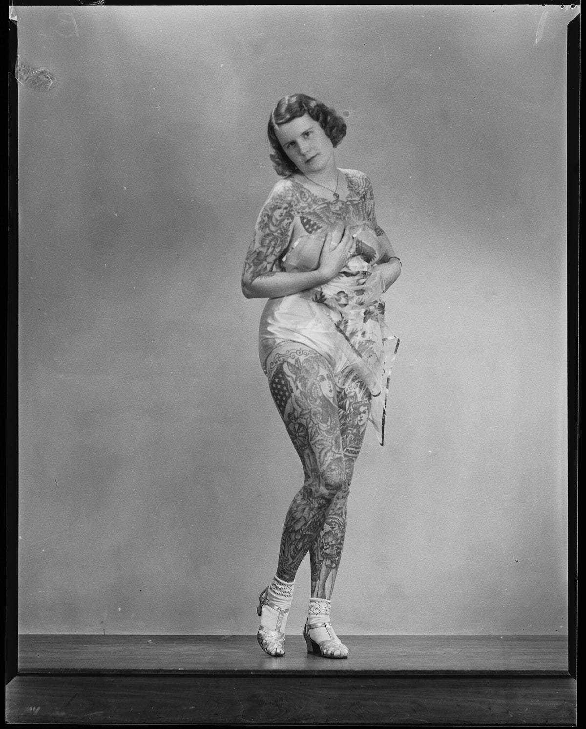 Partaks under stockings: shocking exoticism of the 20th century - Black and white photo, 20th century, Art, Tattoo, Longpost