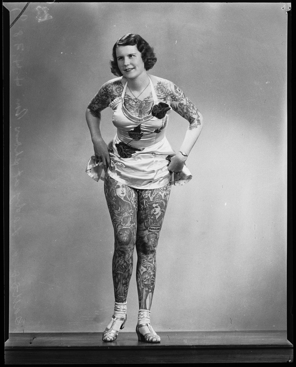 Partaks under stockings: shocking exoticism of the 20th century - Black and white photo, 20th century, Art, Tattoo, Longpost