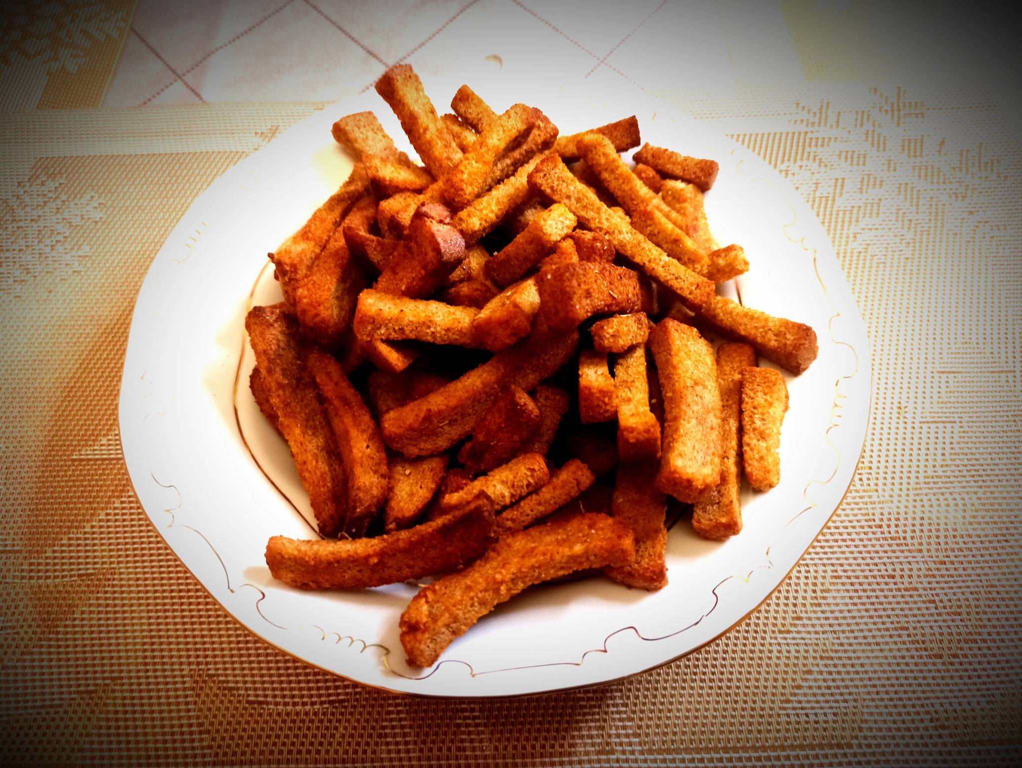 A simple recipe for rye crackers with beer - My, Cooking, Recipe, Video recipe, Food, Preparation, Video, Longpost