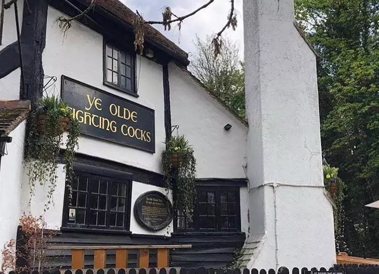 Britain's oldest pub closes after 1229 years of operation - Story, A pub, England, Closing, Longpost