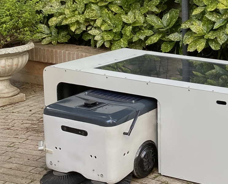 Italian engineers have developed a solar-powered janitor robot - Ecology, Garbage, Robot, The science, Technics, Italy, Waste recycling, Scientists, Longpost