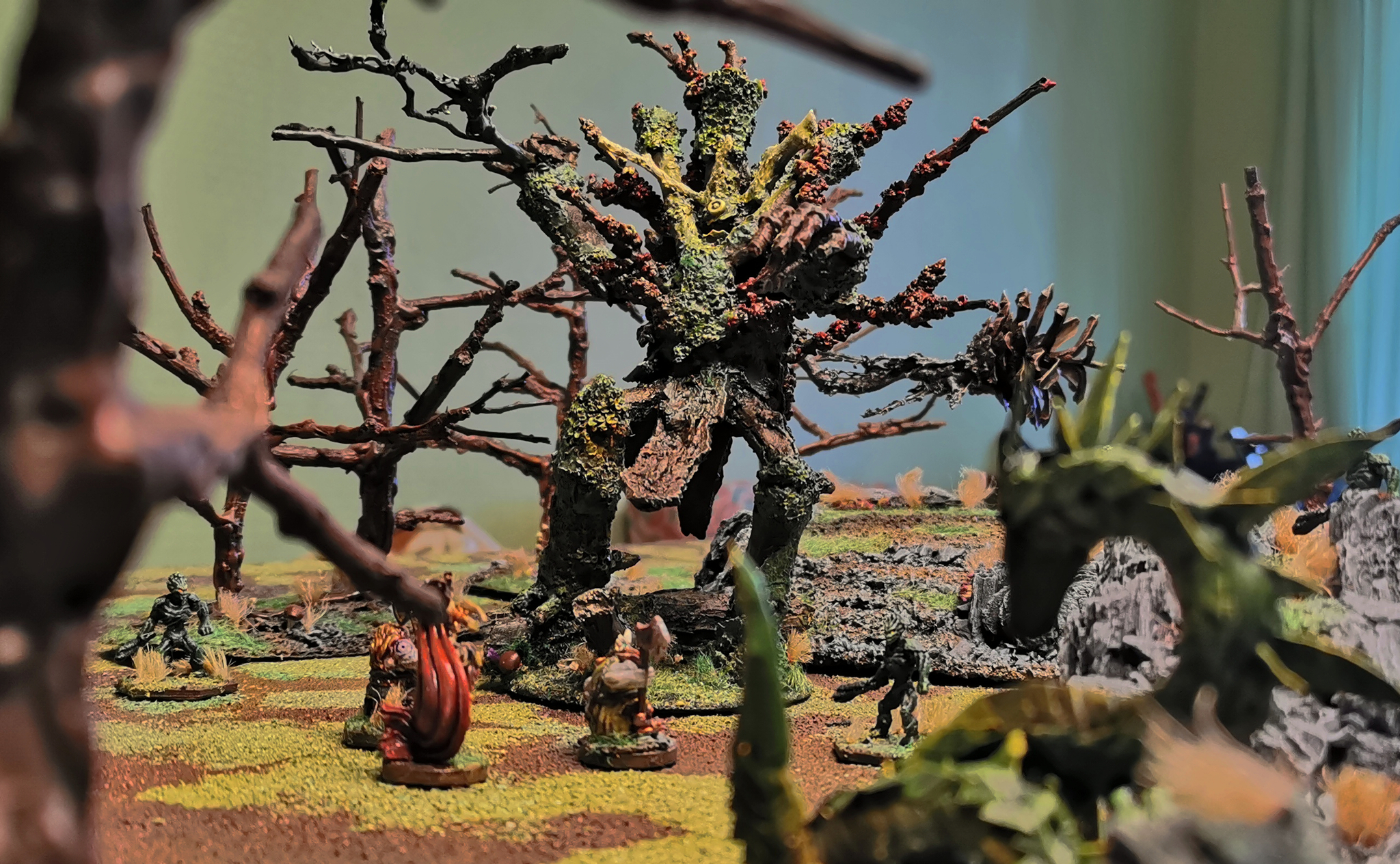 Scruffed a hefty miniature ent! - My, Craft, Tabletop role-playing games, Desktop wargame, Miniature, Ents, Board games, GIF, Video, Longpost