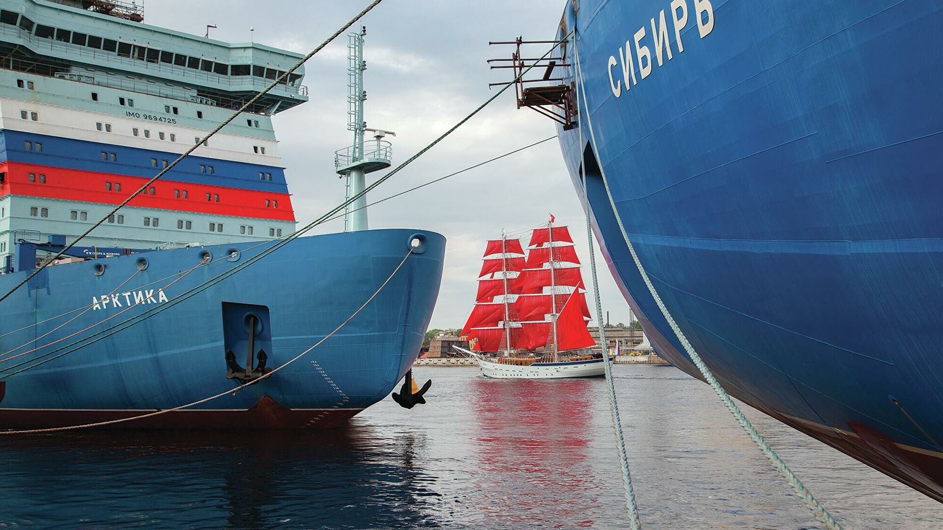 A little romance - The photo, Scarlet Sails, Sailboat, Romance