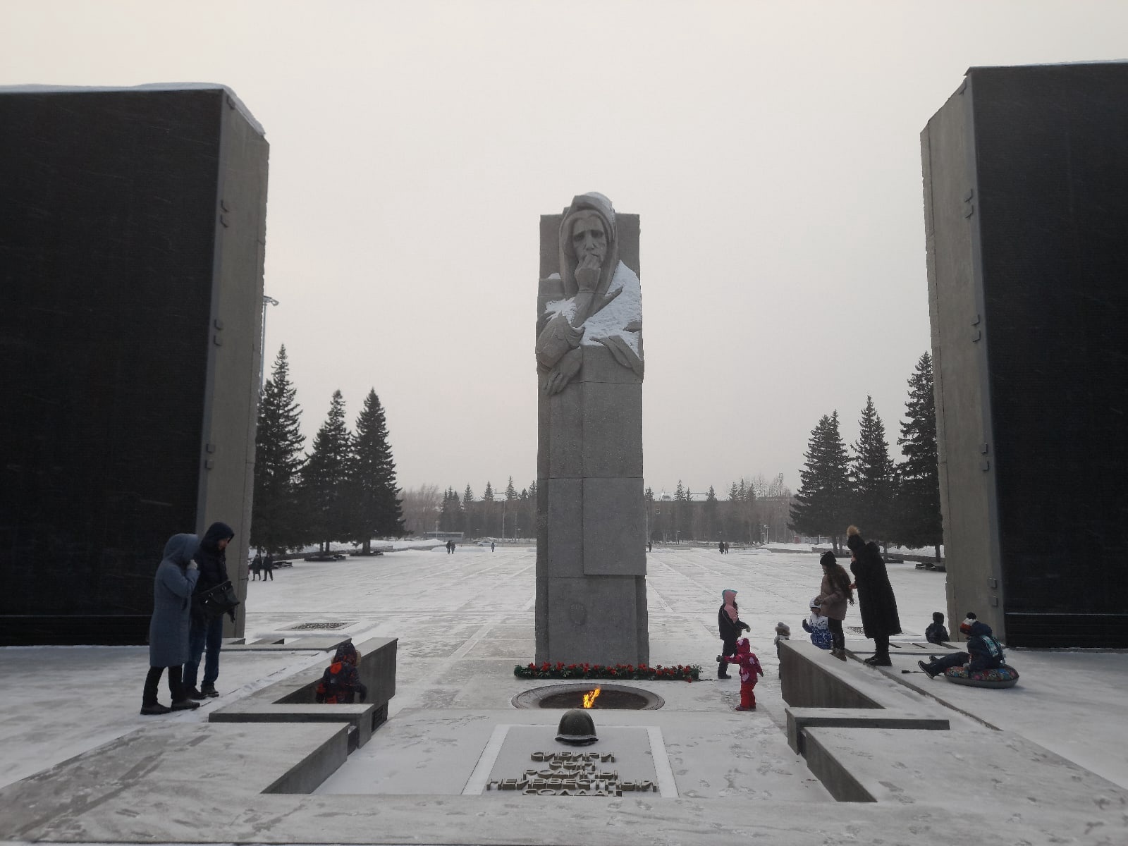 Мой фотографии - Парк Кирова и Монумент славы и мой собакен. Новосибирск |  Пикабу