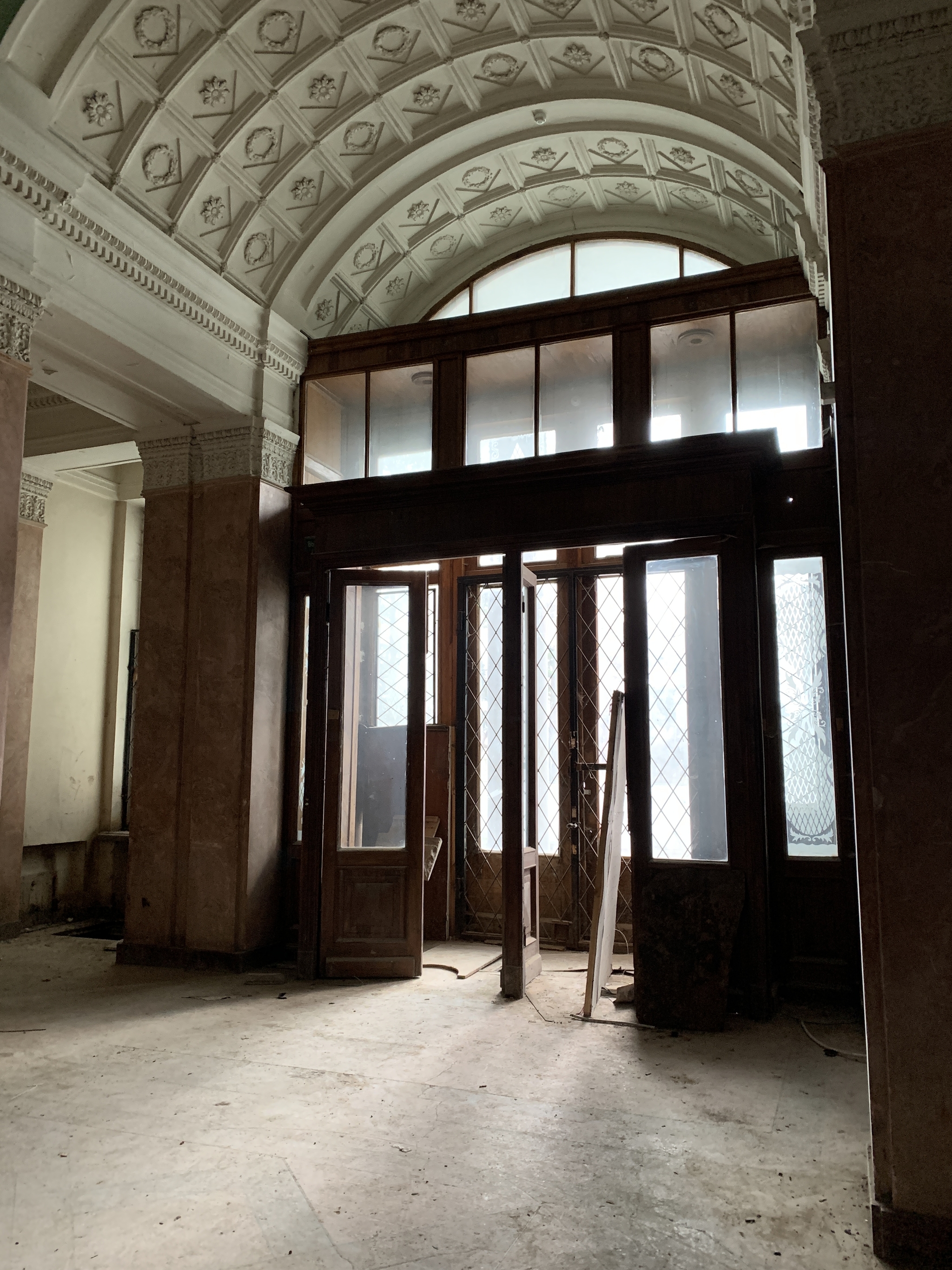 Abandoned restaurant Golden Spike. Moscow, VDNKh - My, Abandoned, All ashes, Longpost