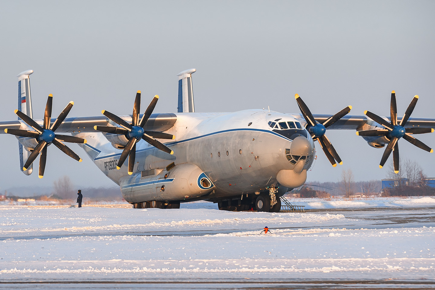 What a small one! - My, Aviation, Airplane, The photo, Novosibirsk, Antey, Longpost