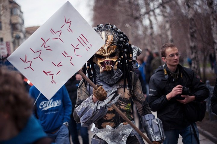 I fully agree with this demonstrator. - Predator (film), Demonstration, Cosplay, Monstration, Repeat