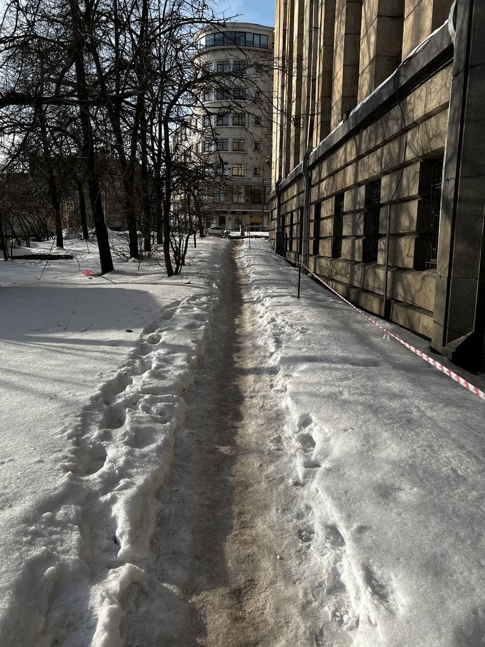 Why don't you love yourself or how to make utilities work! - My, Moscow, Utility services, Snow removal, Negligence, Longpost