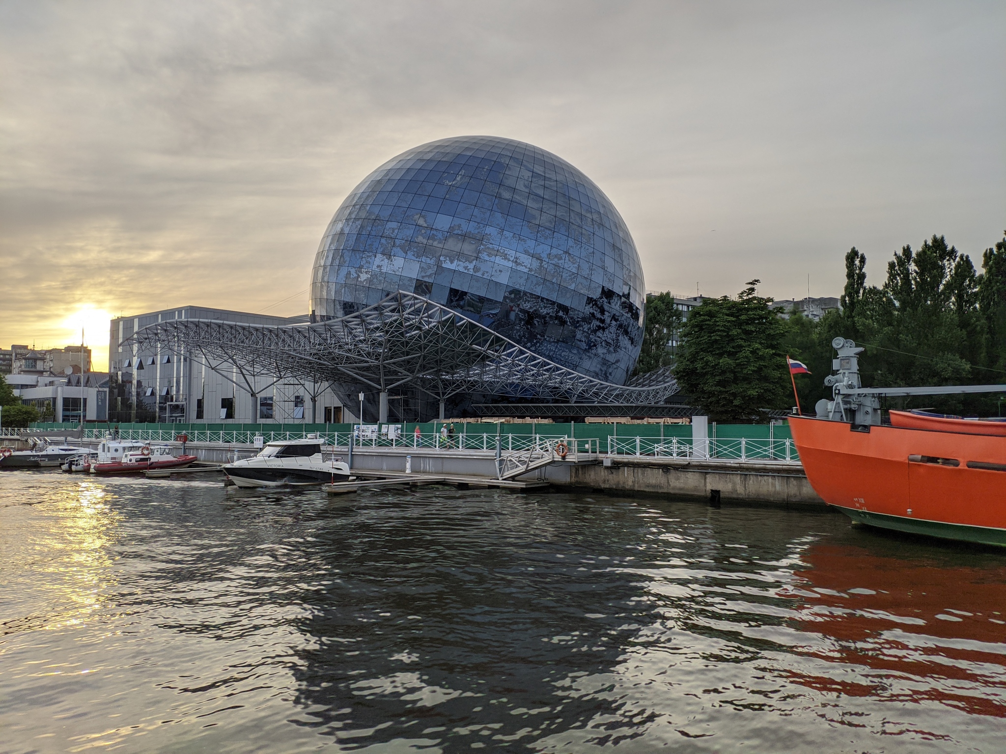 Response to the post Kaliningrad, Museum of the World Ocean - My, The photo, Russia, Kaliningrad, Town, Museum, Ship, Mobile photography, sights, Reply to post, Longpost