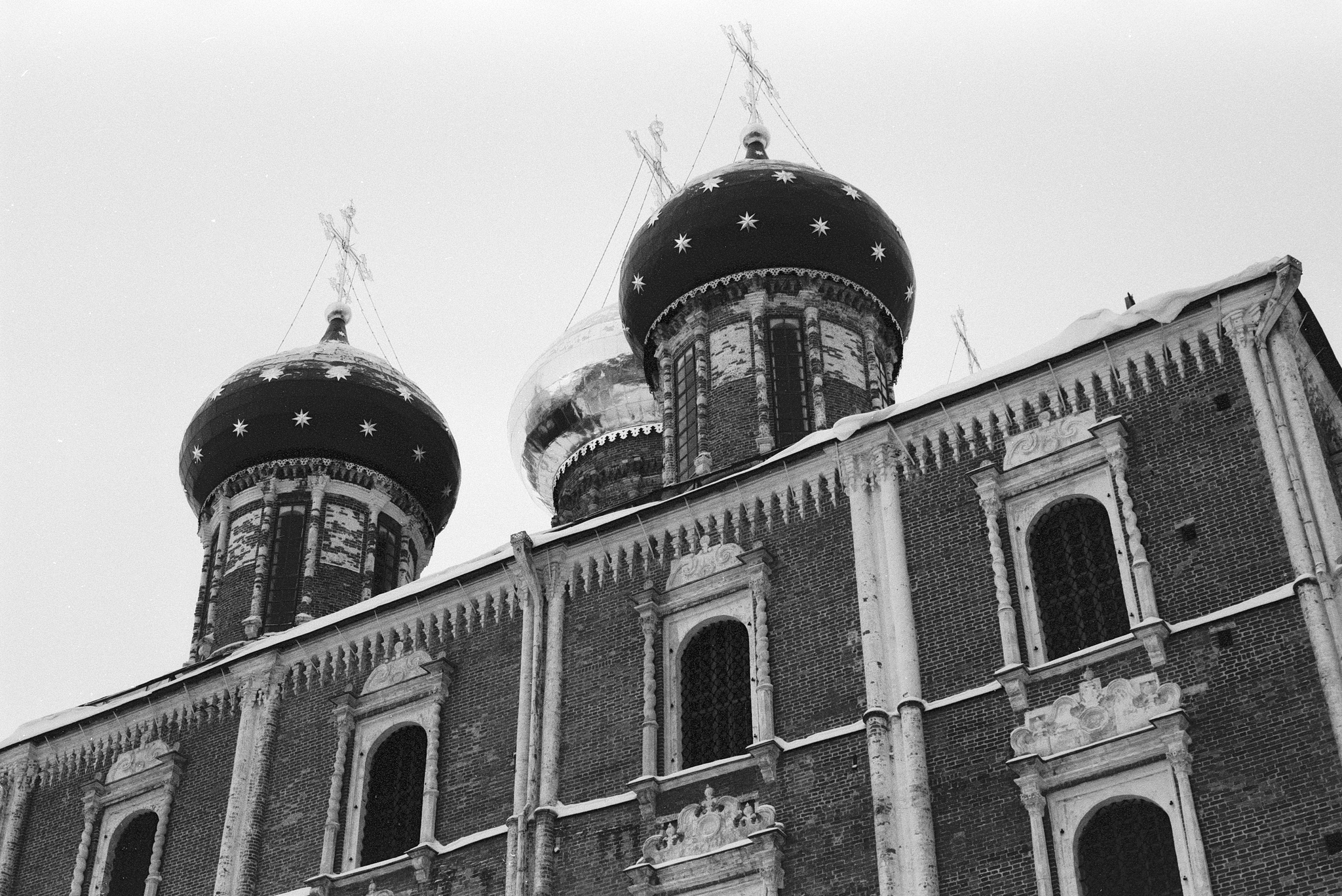 Assumption Cathedral in the Ryazan Kremlin - My, Pentax, Black and white, Film, Ryazan, Ryazan Kremlin, Fujifilm, Street photography, Longpost