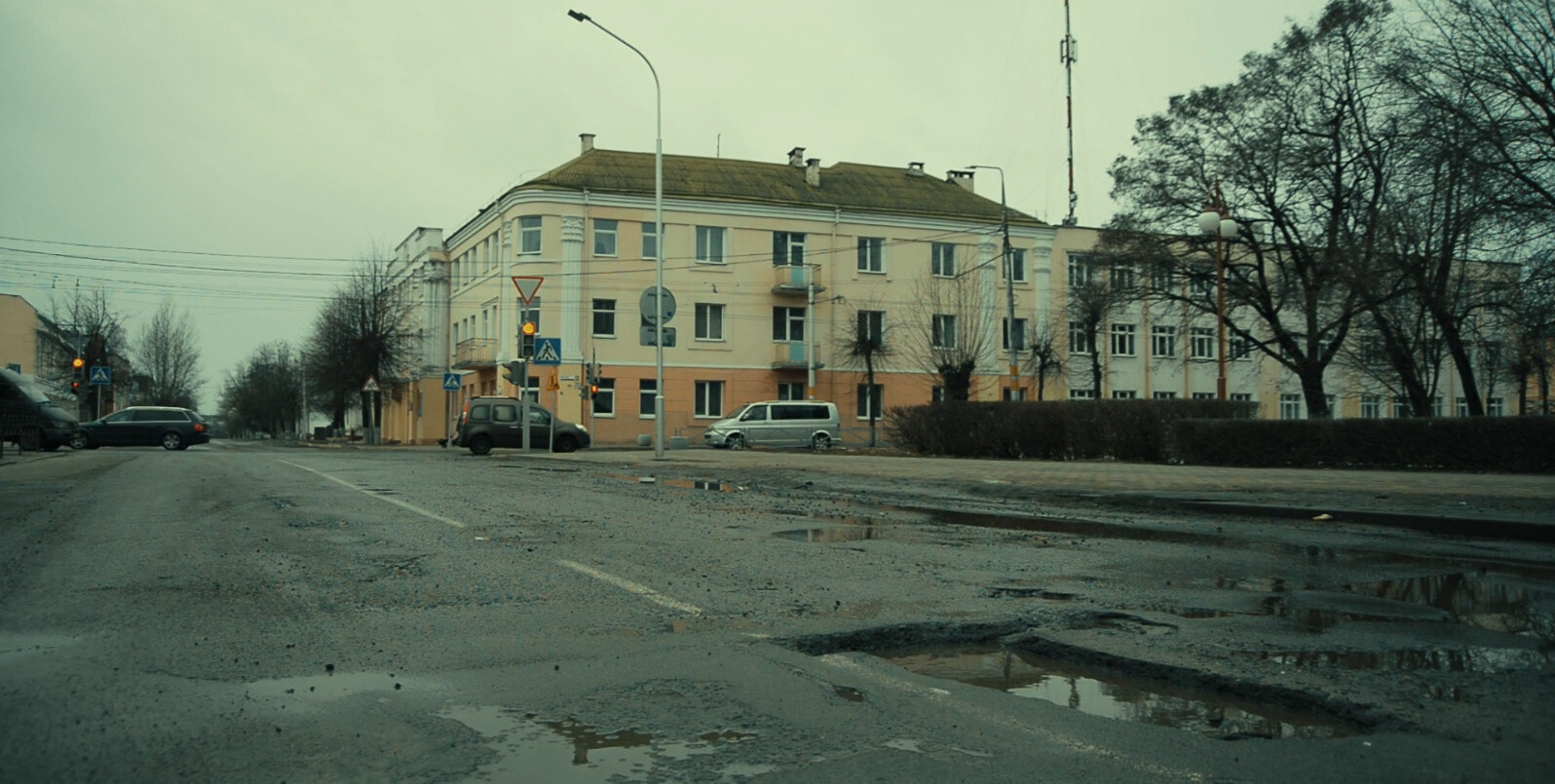 По поводу качества дорог... - Моё, Бобруйск, Республика Беларусь, Дорога, Асфальт, Яма, Разруха, Технологии, Фотография, Видео, Длиннопост