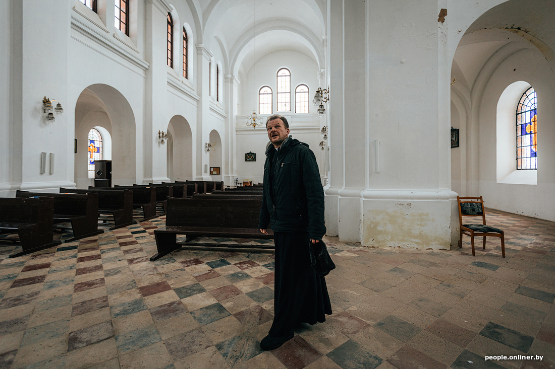 I tried to hold her leg, but she threw me away like a ball. Interview with exorcist - Priests, Exorcism, Catholic Church, Republic of Belarus, Interview, Onliner by, Christianity, Video, Longpost