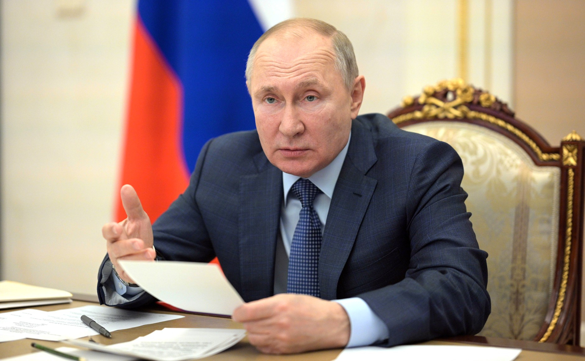 Putin: The question of the invasion of Ukraine can only be decided by the Russian people in an online referendum - IA Panorama, Fake news, Politics