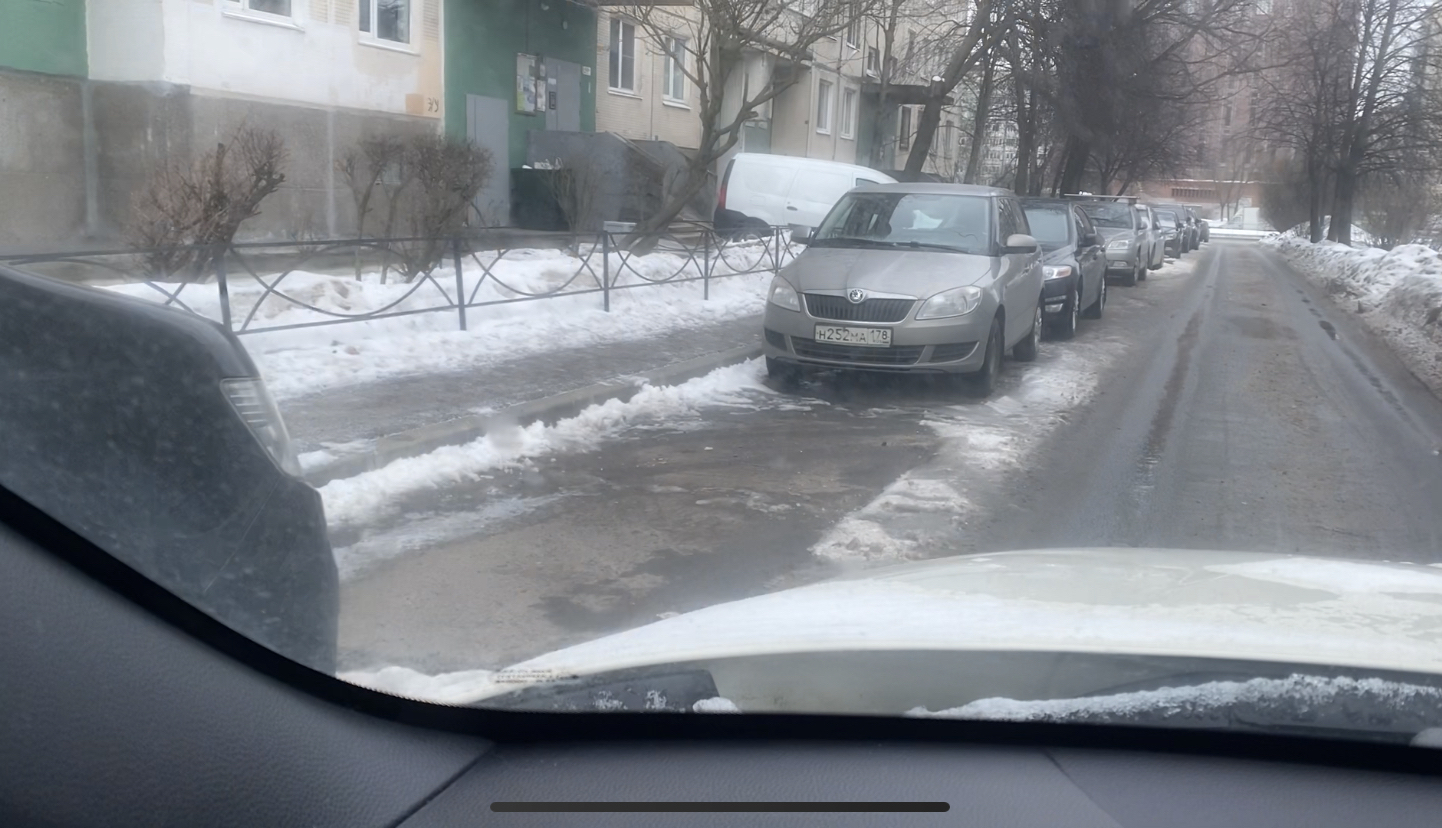 Unloading in the entrance - My, Неправильная парковка, Saint Petersburg, Negative, Longpost