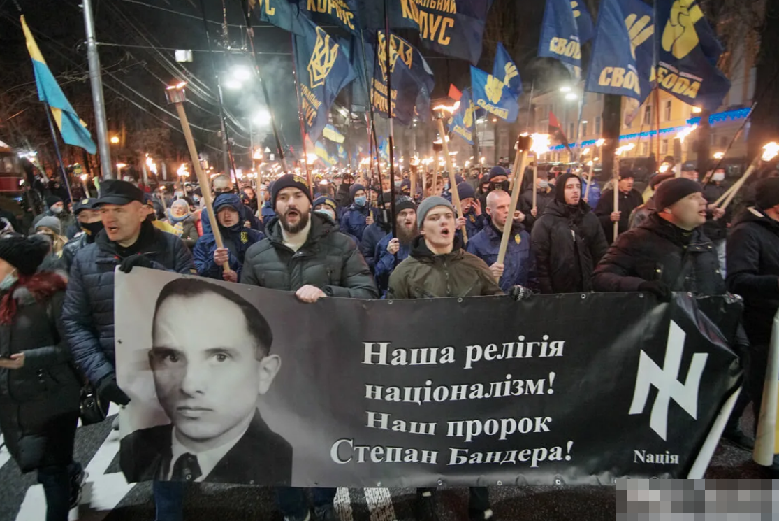 Зеленский и журналисты говорят что у них нацистов нет | Пикабу