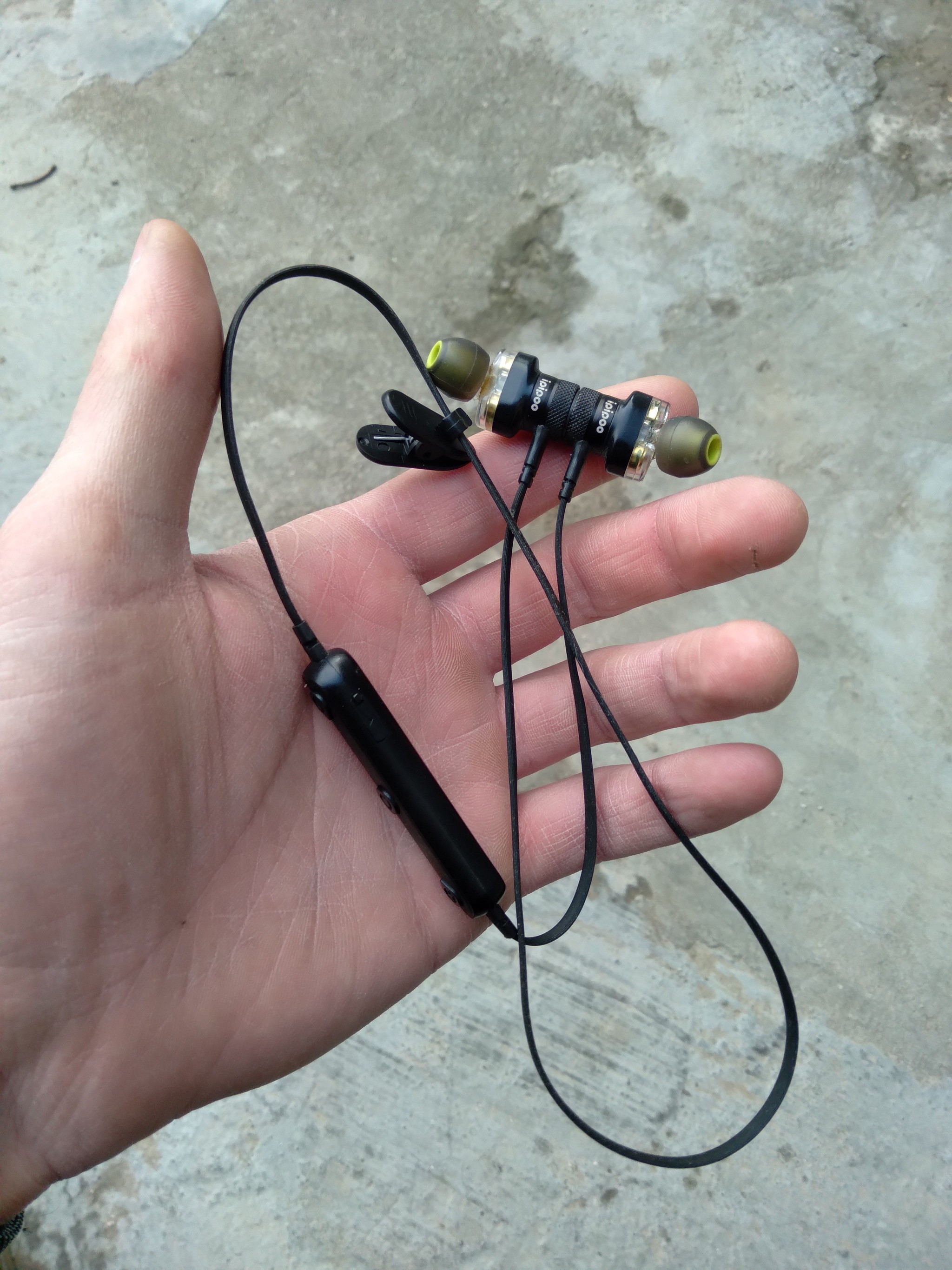 Question about headphones - Wireless headphones, Question