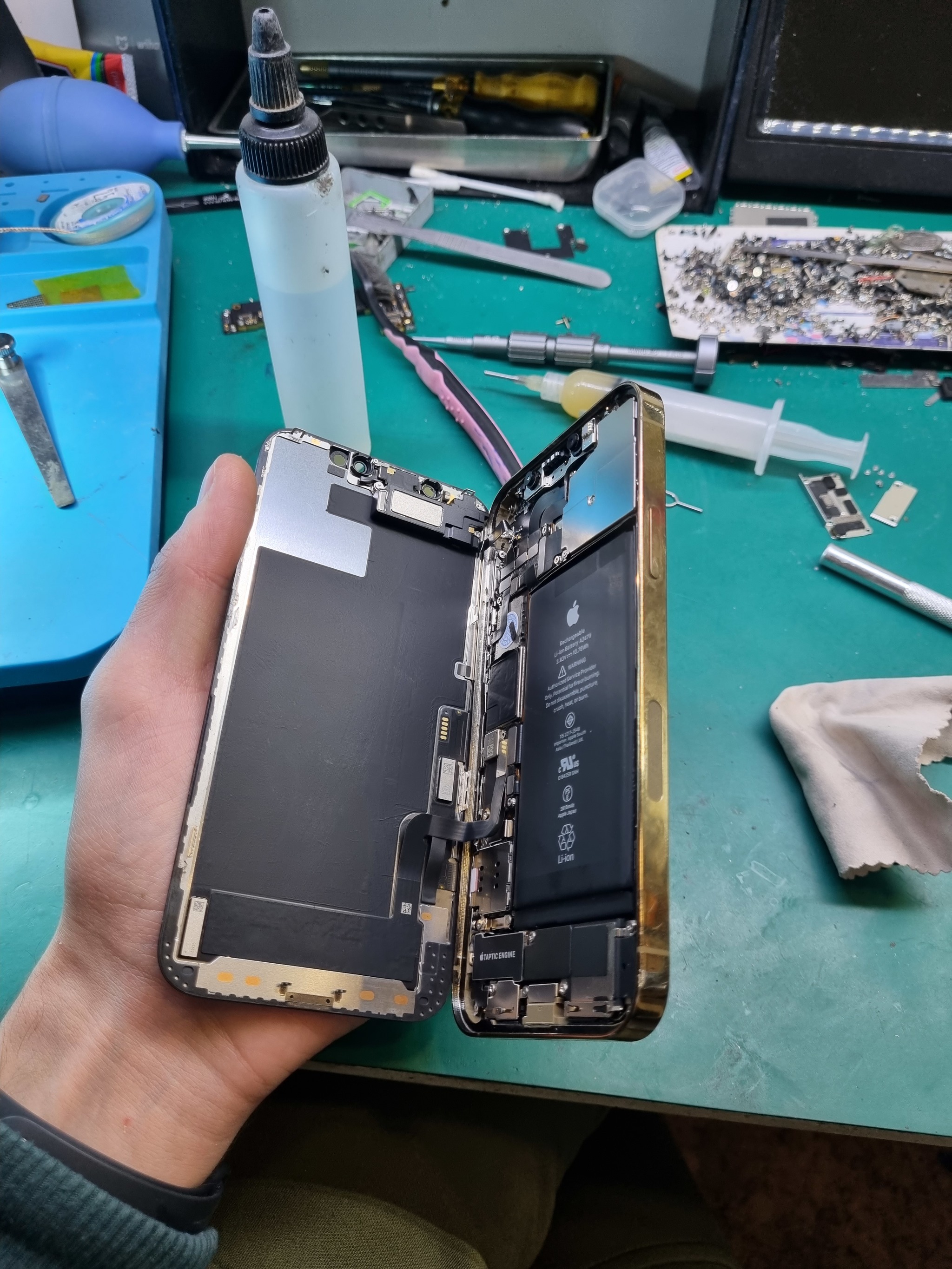 Iphone 12 pro. It's easier to buy a new one than to make this one - My, Moscow, Apple, Iphone 12, Ремонт телефона, Soldering, Bga, Longpost, 