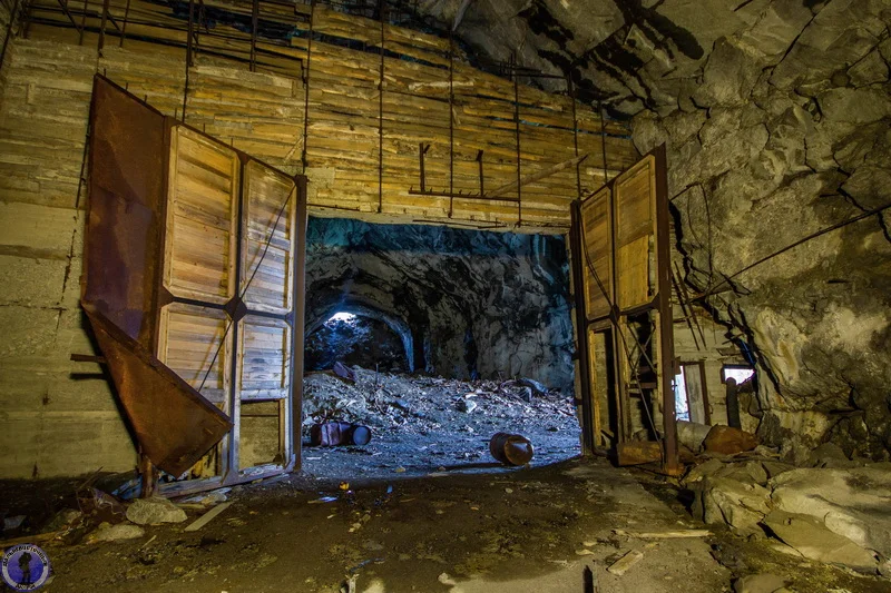 An abandoned tunnel in the Arctic with huge dimensions. At the end of the USSR, a protected dock was built here - Abandoned, the USSR, Yandex Zen, Longpost, Arctic