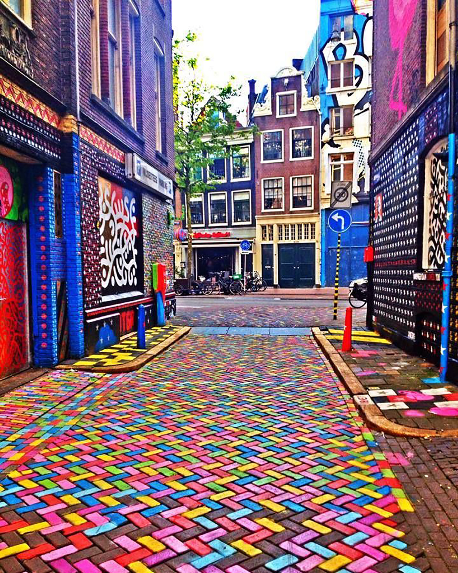 Amsterdam. Who would have doubted) - Amsterdam, Netherlands (Holland), The street, Multicolor