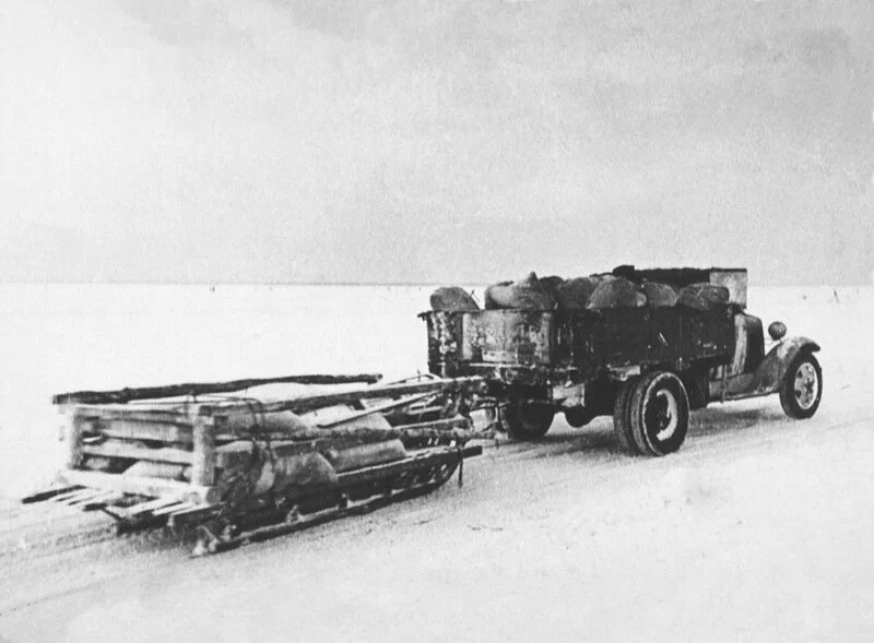 How not to fall under the ice proved the scientists of the besieged Leningrad, and we forgot it - The road of life, Leningrad blockade, Ladoga lake, the USSR, The Great Patriotic War, The Second World War, Story, Crossing, Yandex Zen, Longpost