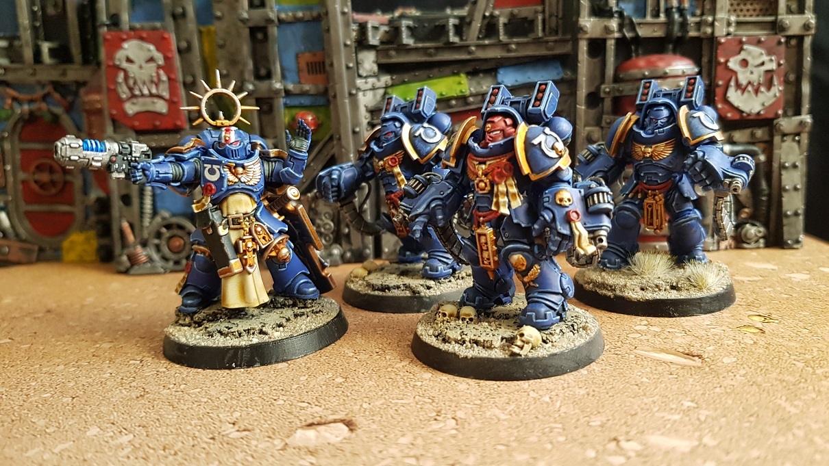 Lieutenant and Ultramarine Aggressors - My, Warhammer 40k, Painting miniatures, Ultramarines, Longpost