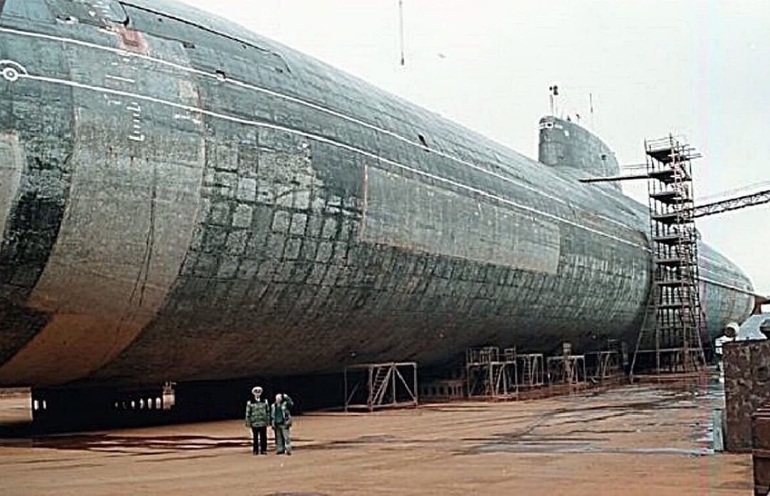 The largest submarine in the world. Its dimensions amaze the imagination/ - Fleet, Ship, Technics, Submarine, Facts, Story, Video, Longpost