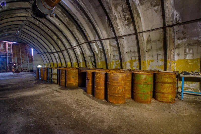 Abandoned in the Arctic command bunker with equipment on the island of Kildin. Here was the CP of the 6th Air Defense Division - Barents Sea, Technics, Abandoned, Yandex Zen, Longpost