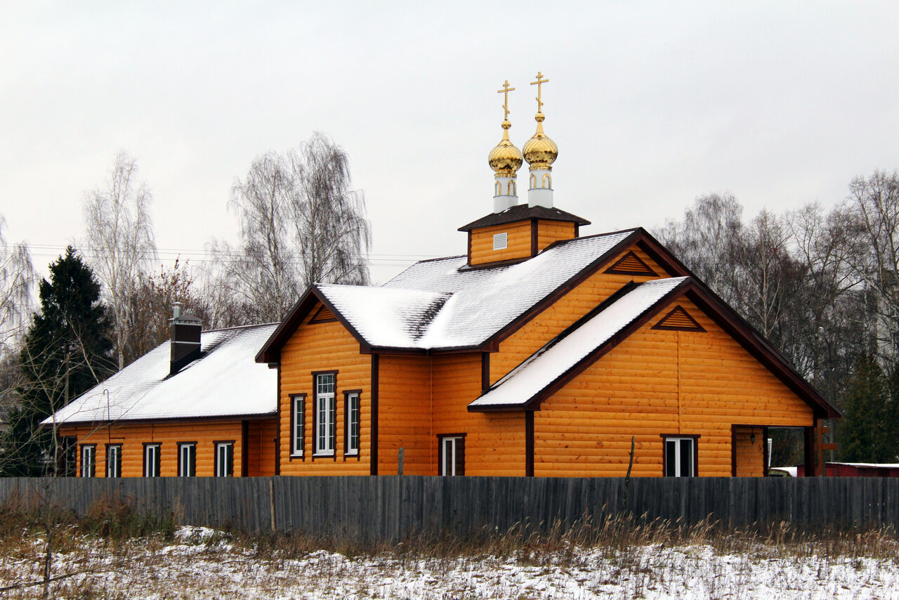 A fairytale city, or welcome to Kimry! Part 2. Savyolovo - My, sights, Architecture, Temple, Monument, Abandoned, Town, Native city, Kimry, Travels, Travel across Russia, Bridge, The photo, Graffiti, Airplane, Longpost, Fuck aesthetics, 