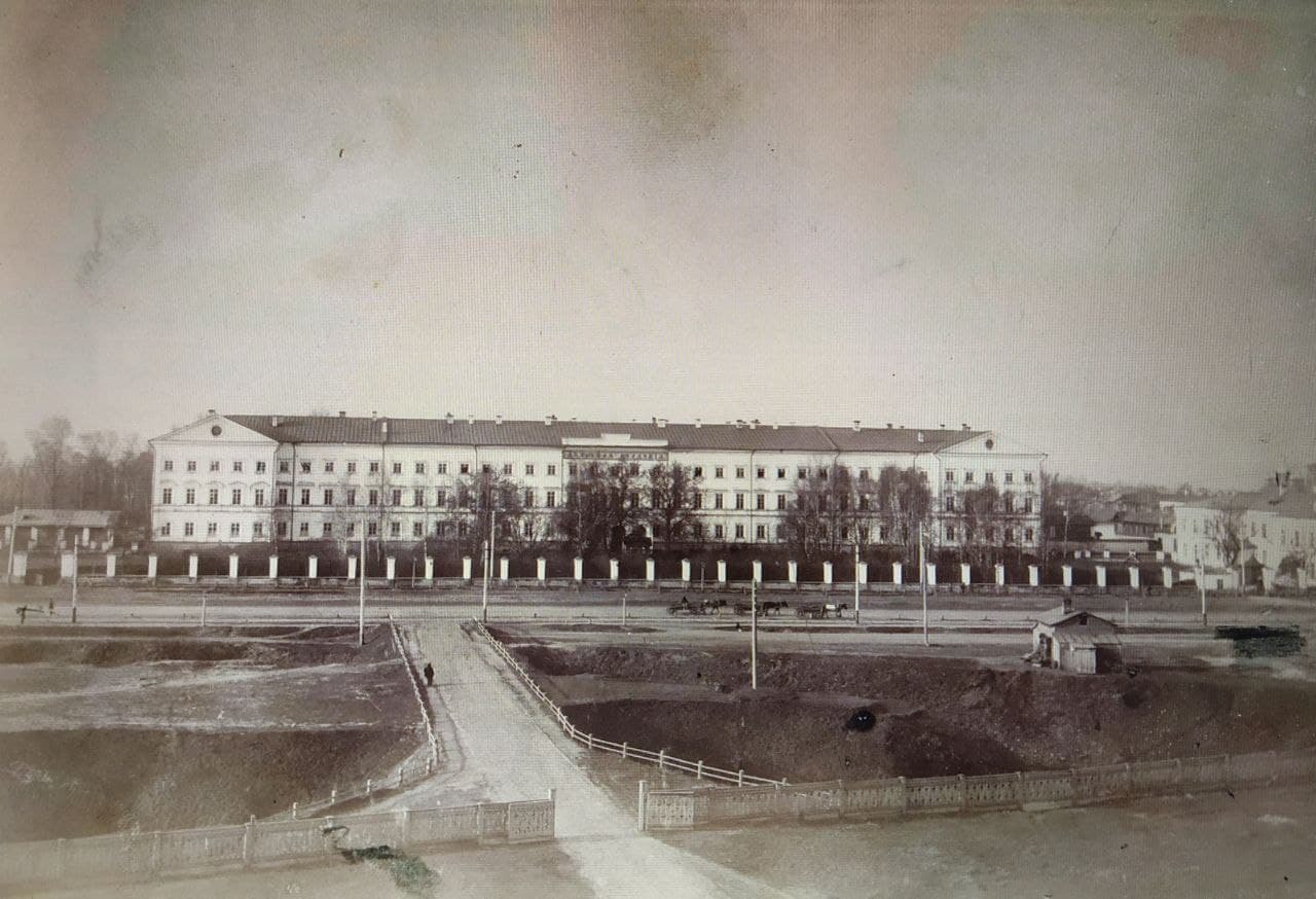 The building of the Kazan Theological Academy (Nikolai Ershov, 2) - Architecture, Monument, Town, sights, Church, Temple, The park, Bridge, Kazan, Old man, Longpost, 