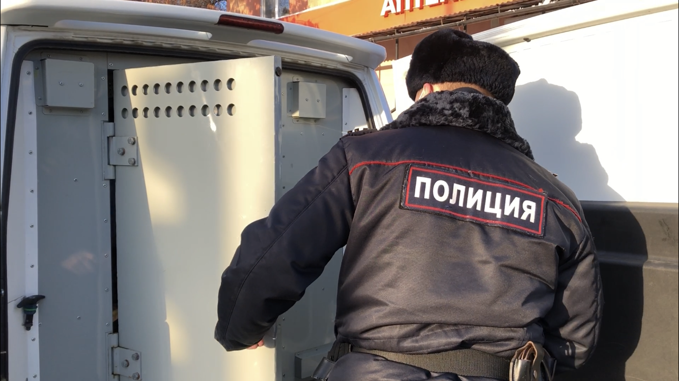 The police of Yekaterinburg uncovered the theft of a crossover. The owner of the wheelbarrow may be a pick-up truck. But that's not accurate. - Negative, Police, Yekaterinburg, Ministry of Internal Affairs, Hijacking, Text, news, Crime, Criminal case, 