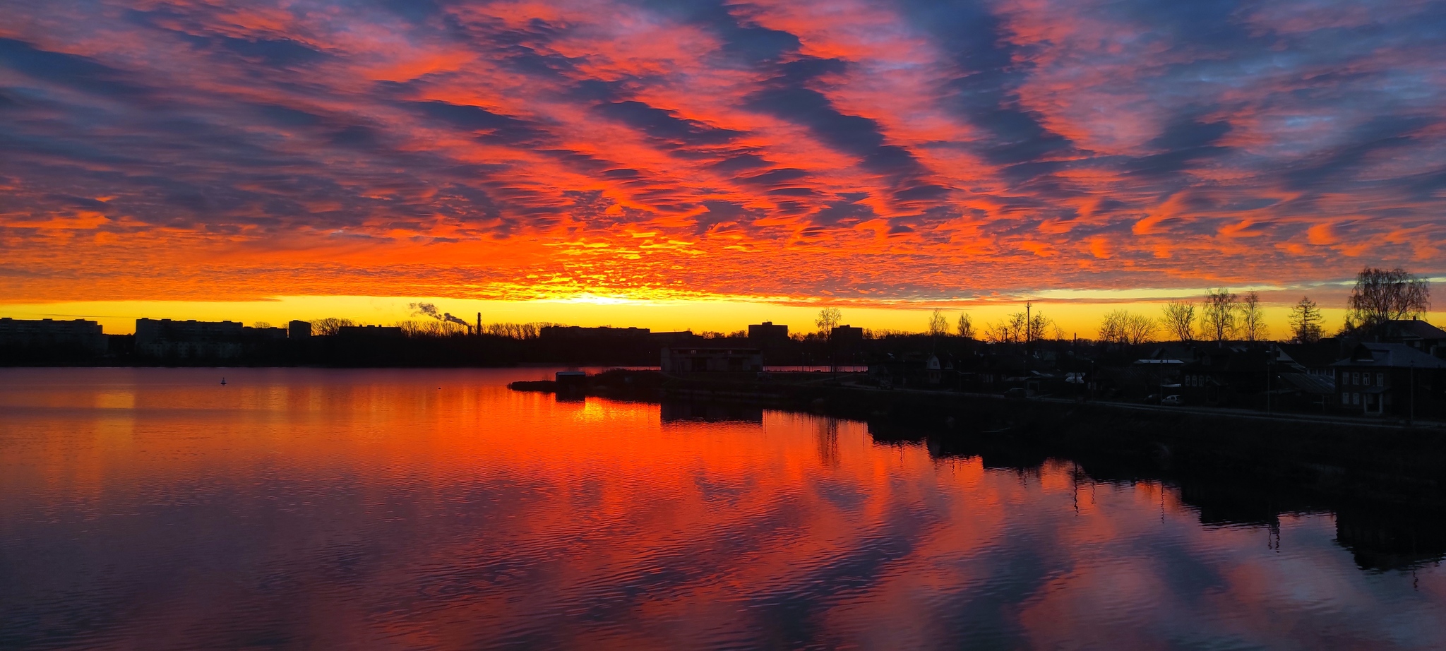 A bloody glow tightened the entire sector... - My, Russia, Kimry, Mobile photography, Sunset, Bridge, 2021, Beautiful